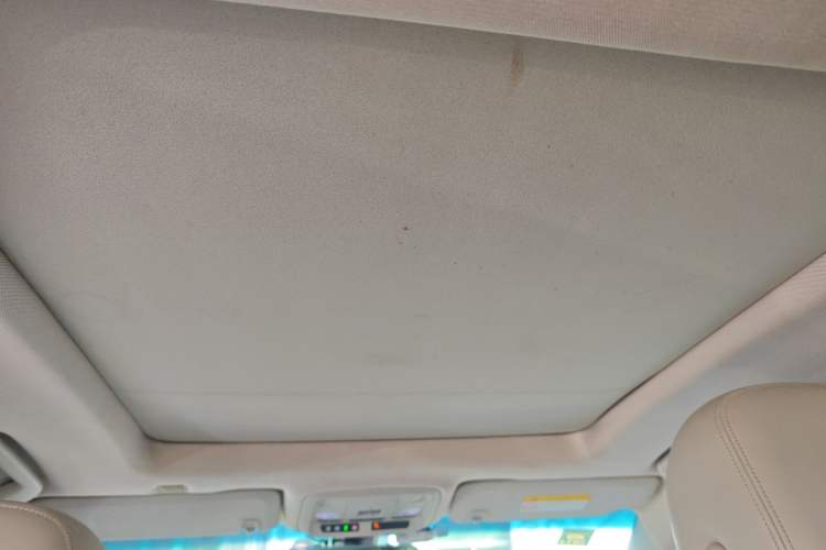 Used Cadillac XTS 2015 28T Comfort Model
