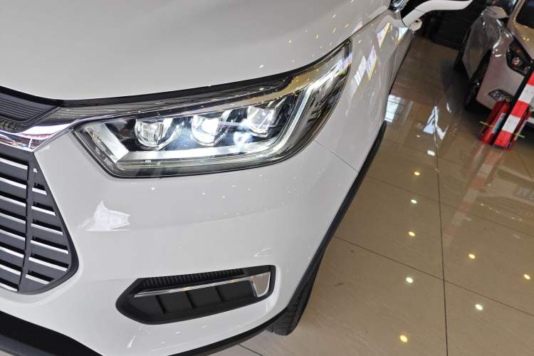 Used BYD Yuan New Energy 2019 EV360 Smart Connect Enjoyment Model Left Front Headlight