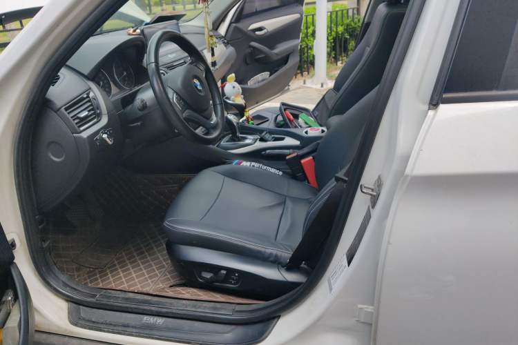 Used BMW X1 2014 sDrive18i Fashion Model Left Front Seat