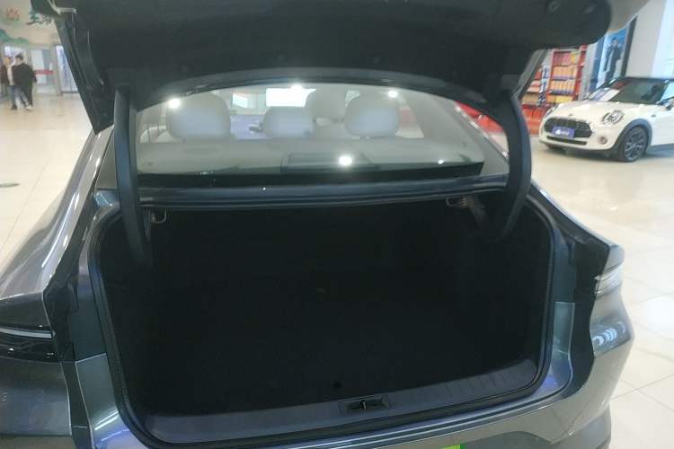 Used Nissan N6 2026 Model 180 Max
