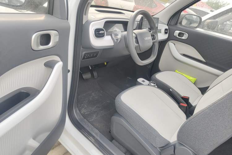 Used Geely Galaxy Panda 2025 210 km – Yuanqi Bear Driver Seat