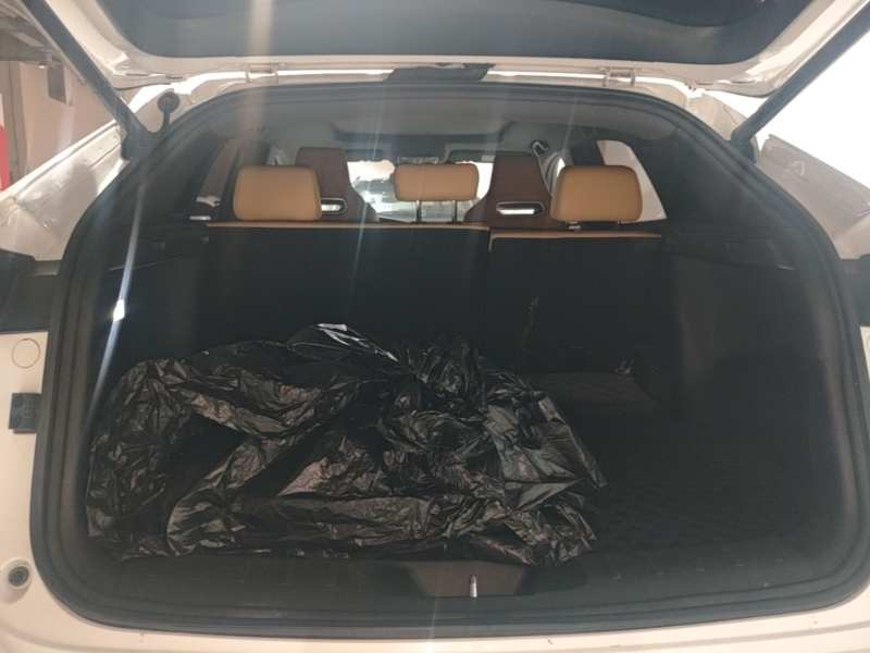 Used CHANGAN UNI-K 2023 2.0T Two-Wheel Drive YueShang Trim — 18