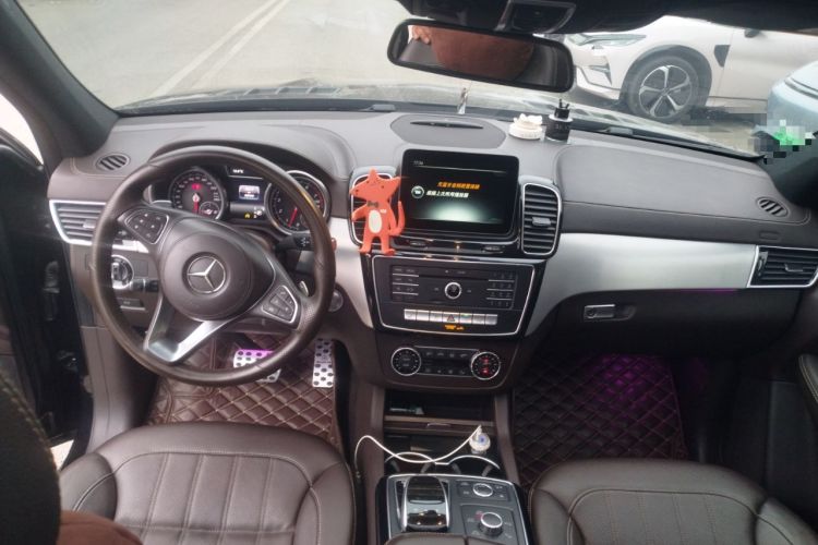 Used Mercedes-Benz GLS 2017 GLS 400 4MATIC Fashion Edition Center Console