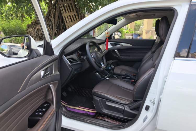 Used CHANGAN CS35PLUS 2019 1.6L Manual Chuanlian Edition