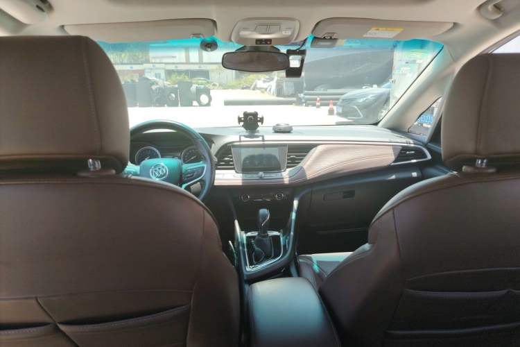 Used Buick GL6 2018 18T 6-Seater Luxury Model
