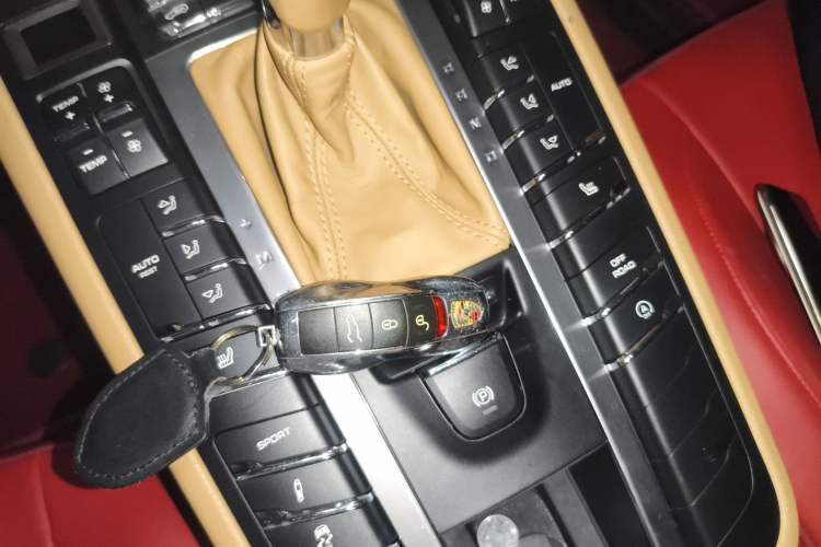 Used Porsche Macan 2014 Macan 2.0T
