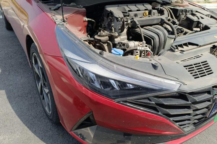 Used Hyundai Elantra 2021 1.5L CVT LUX Prestige Edition Right Front Headlight