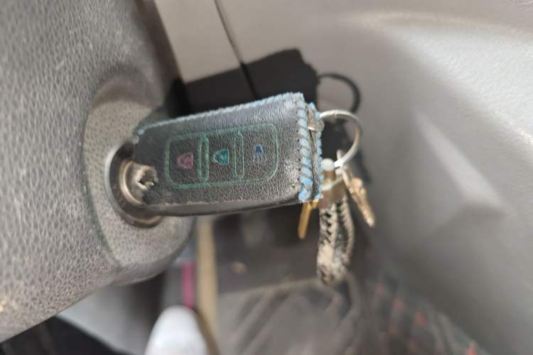 Used Foton Toano 2016 2.5T Commercial Version Long Wheelbase 4J25TC1
