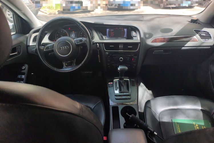 Used Audi A4L 2013 35 TFSI Automatic Comfort Model Center Console