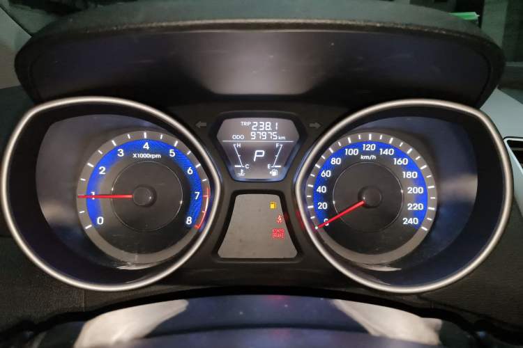 Used Hyundai Elantra (5th Generation / Langdong) 2015 1.6L Automatic Fashion Model
