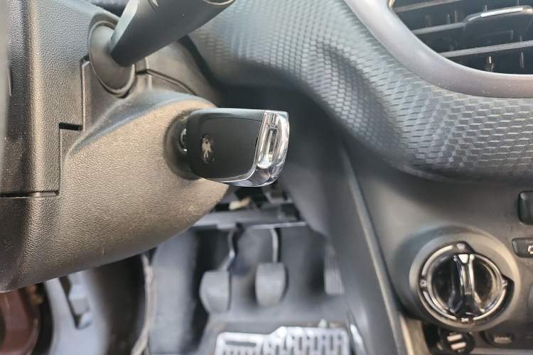 Used Peugeot 2008 2014 1.6L Manual Trend Edition