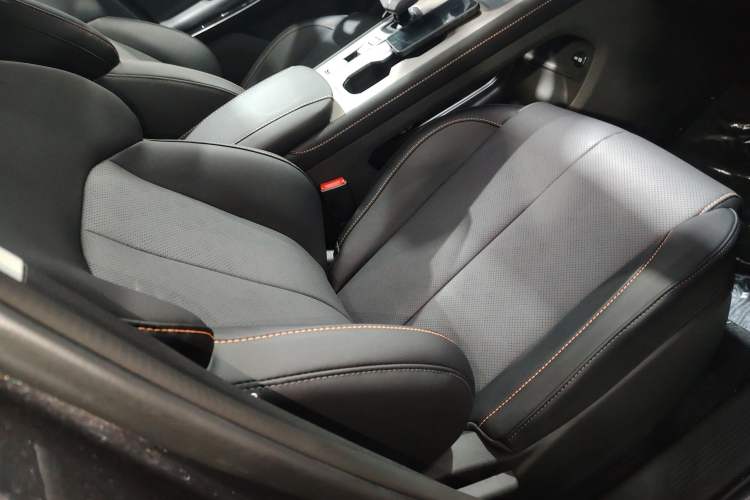 Used Changan X7 PLUS 2024 1.5T Automatic Luxury 7-Seater
