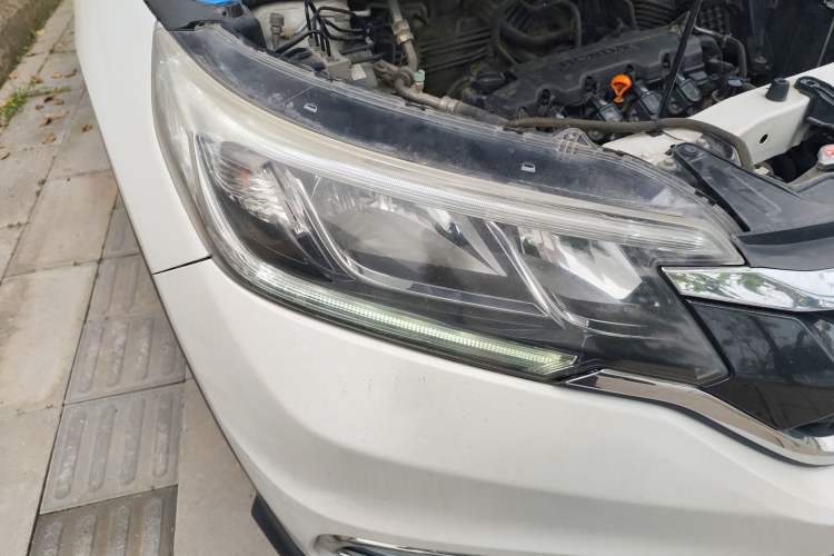 Used Honda CR-V 2015 2.0L two-wheel drive Fashion Edition Right Front Headlight