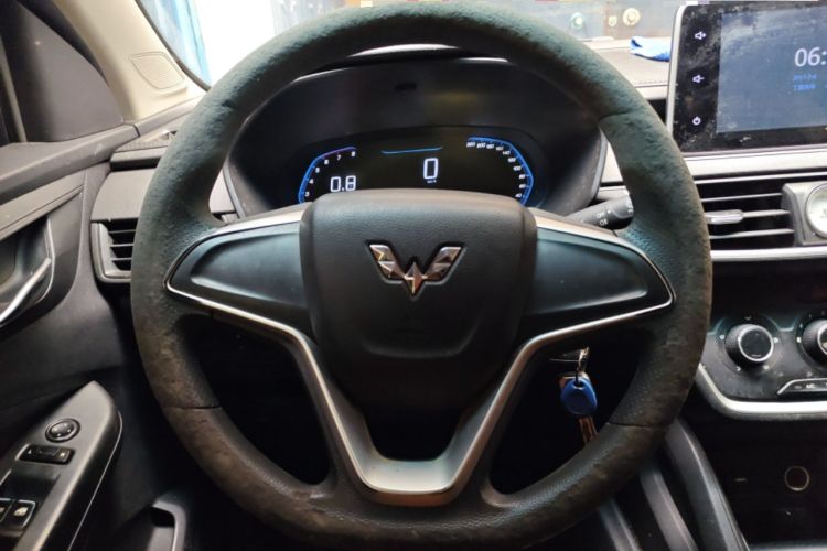 Used Wuling Hongguang S3 2018 1.5L Manual Comfort Model China V Standard Steering Wheel