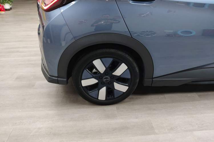 Used BYD Dolphin 2023 401km Knight Edition Right Rear Wheel Hub