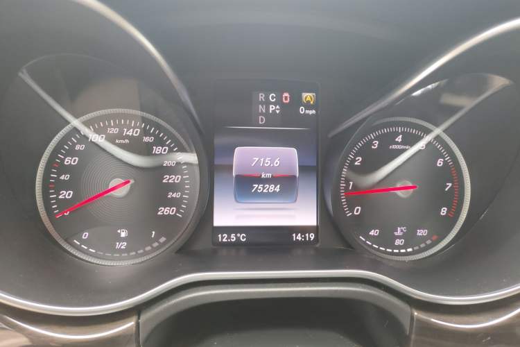 Used Mercedes-Benz V-Class 2016 V 260 Avantgarde Edition
