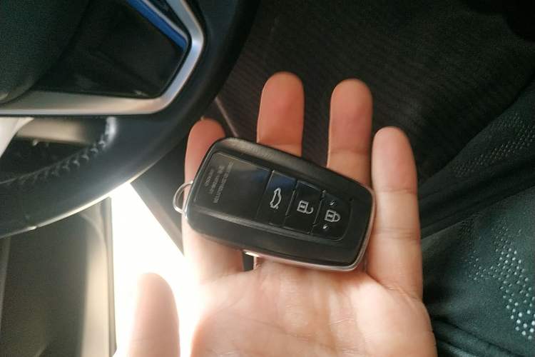 Used Toyota Camry 2019 Revised Version 2.5G Luxury Edition Vehicle Key