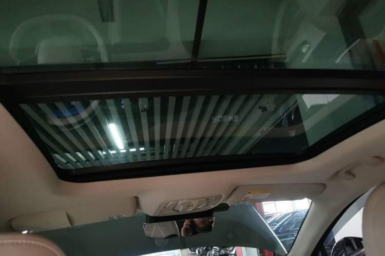 Used Roewe D7 2023 DMH 125km Flagship Edition
