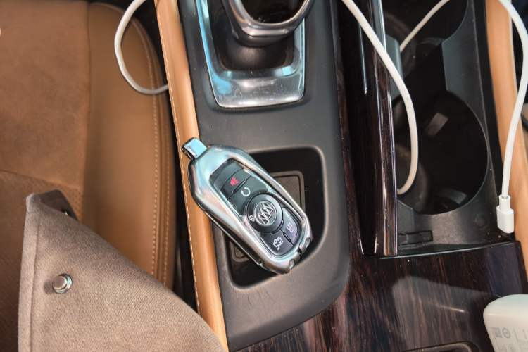 Used Buick LaCrosse 2016 28T Luxury Version