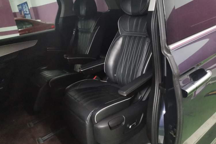 Used Roewe iMAX8 2022 400TGI Flagship Edition
