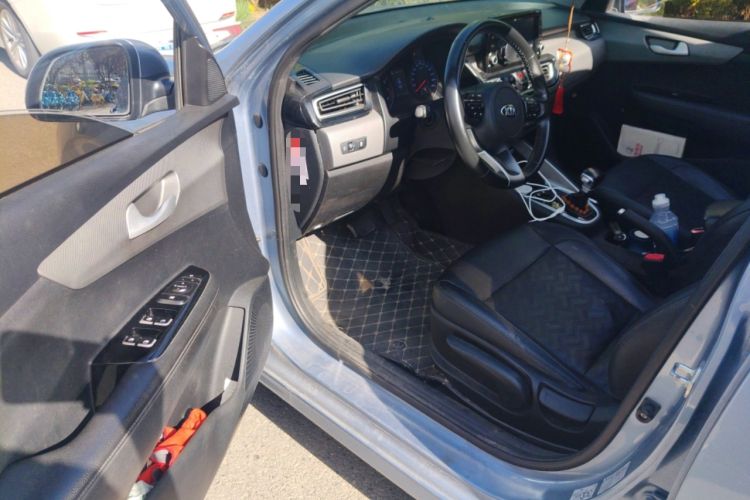 Used Kia Forte 2018 1.6L Automatic Value-Comfort Luxury Edition Driver Seat