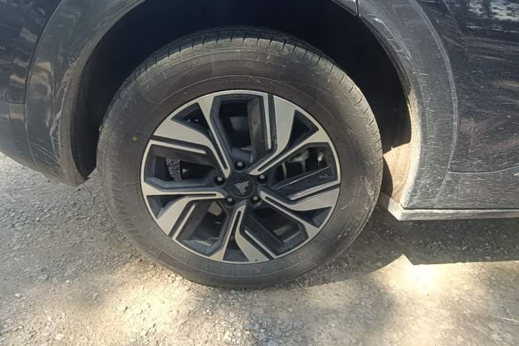 Used NETA U 2022 Zhi 400 Lithium-Nickel-Manganese-Cobalt Energy System
