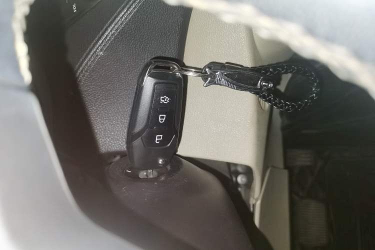 Used Ford Escort 2015 1.5L Automatic Fashion Model
