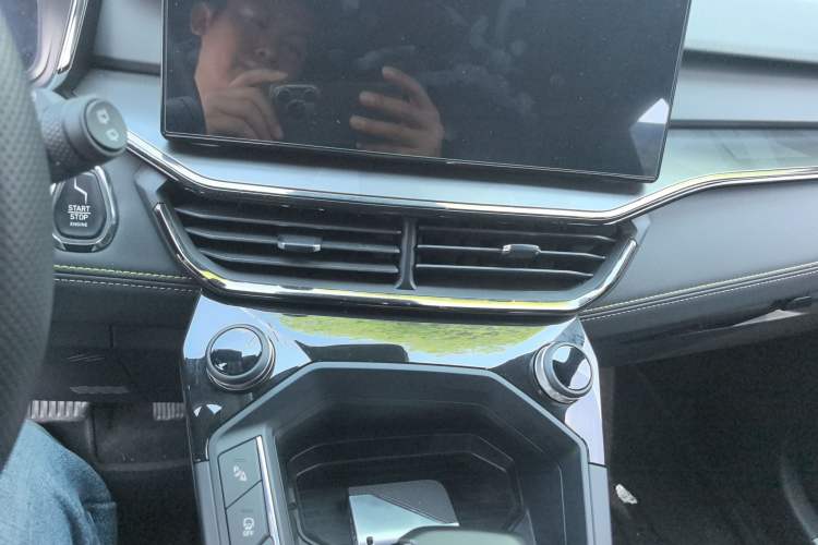 Used Lynk & Co 06 2023 Remix 1.5T Dynamic Halo
