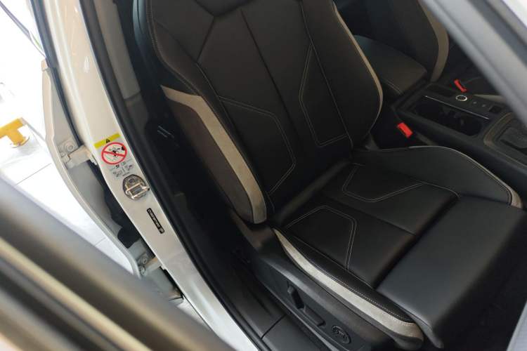 Used Audi Q3 2024 35 TFSI Fashion Dynamic Edition Right Front Seat