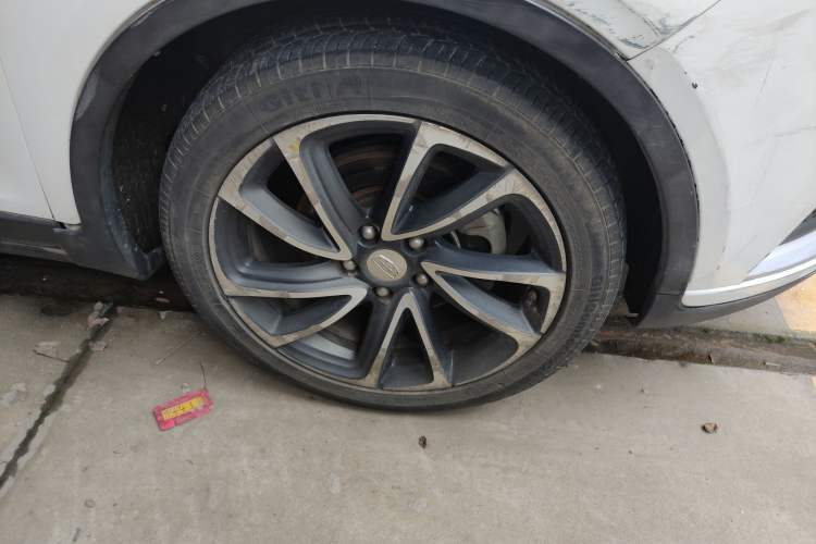 Used Geely Auto Emgrand GS 2016 Elegant Edition 1.3T Automatic ZhenShang Model Right Front Wheel Hub