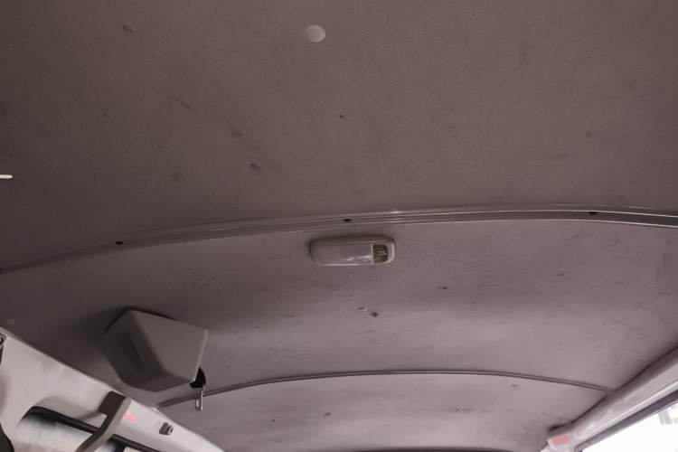 Used Jinbei Express 2017 2.0L Standard Version V19
