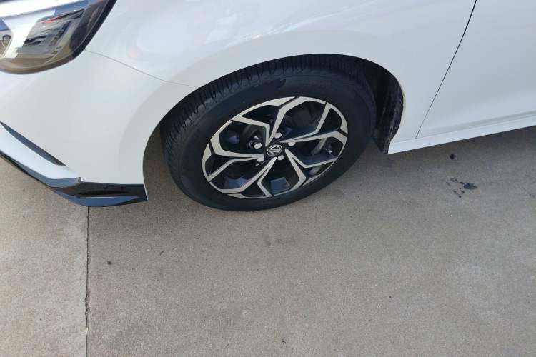 Used MG 5 2021 180 DVVT CVT Youth Luxury Edition
