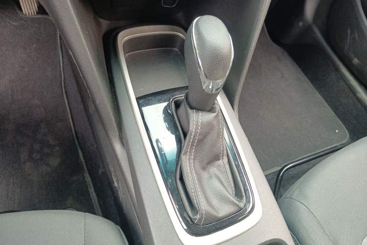 Used Chevrolet Cavalier 2018 320 Automatic Enjoyment Sunroof Edition Gear Lever