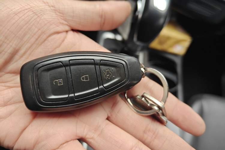 Used Ford Kuga 2019 EcoBoost 180 Two-Wheel-Drive Titanium Plus Model China V Standard