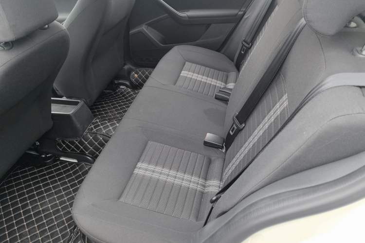 Used Volkswagen Lavida 2019 Lavida Start 1.5L Automatic Trendy Version China VI Standard Left Rear Seat