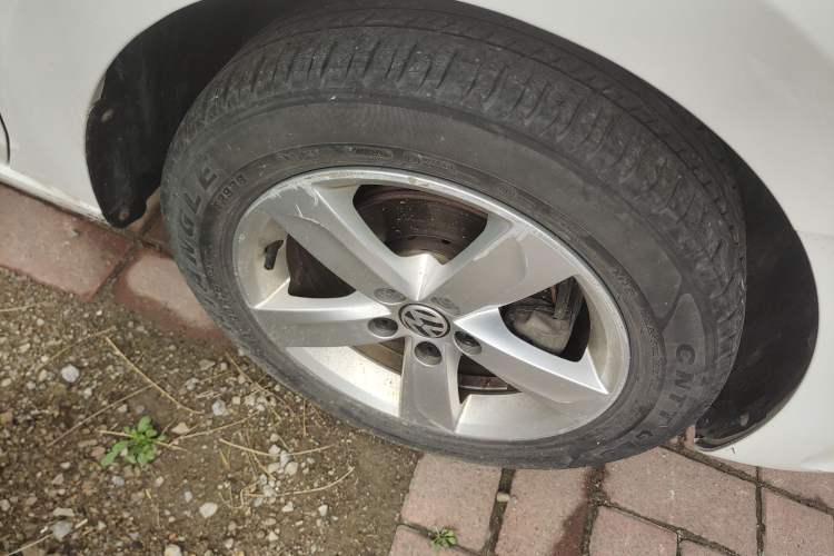 Used Volkswagen Santana 2013 1.6L Manual Comfort Edition Right Front Wheel Hub