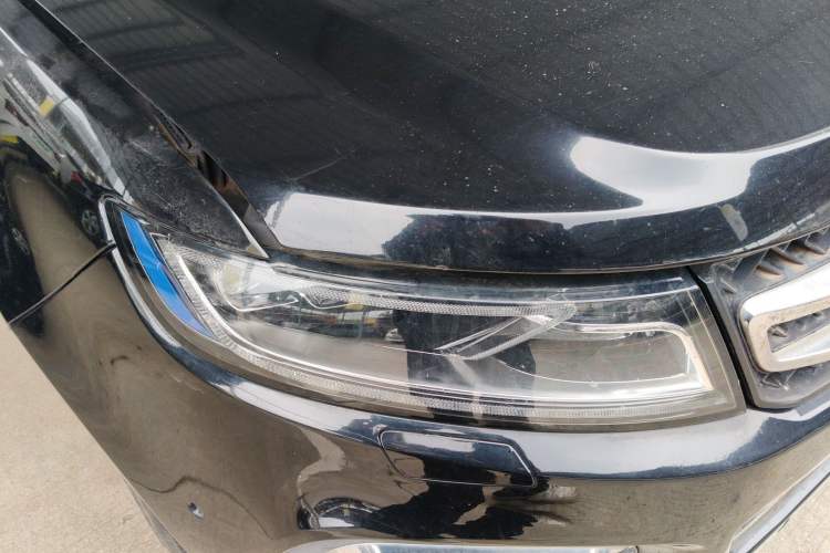 Used Zotye T600 2016 Sport Edition 2.0T DCT Prestige Model Right Front Headlight