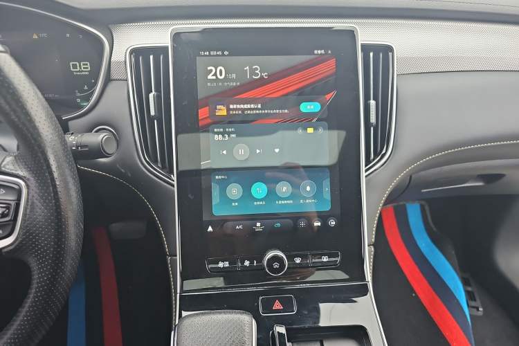 Used Roewe i6 MAX 2020 300TGI Automatic "Swell Cool Smart Drive" Edition
