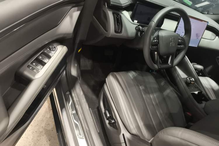 Used BYD Song L EV 2025 662 km Ultra-Range Version