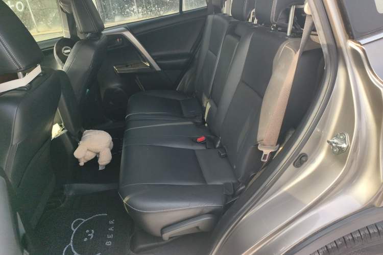 Used Toyota RAV4 2016 2.5L Automatic 4x4 Elite Edition Left Rear Seat