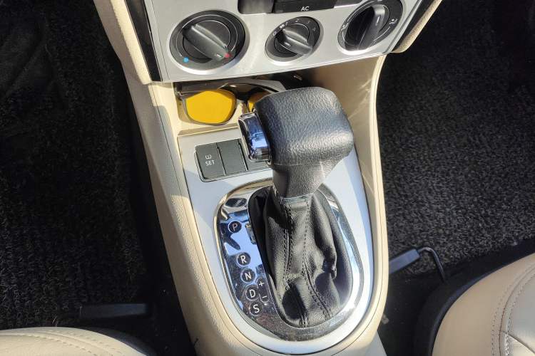 Used Volkswagen Lavida 2011 1.6L Automatic Premium Edition
