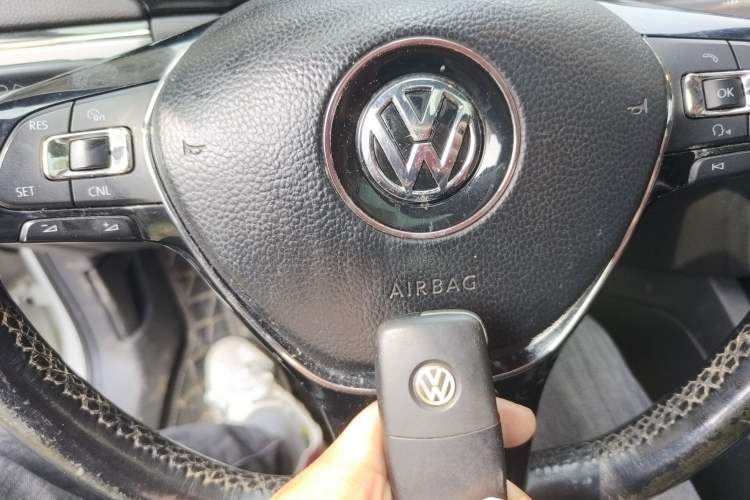 Used Volkswagen Sagitar 2017 180TSI Automatic Luxury Edition
