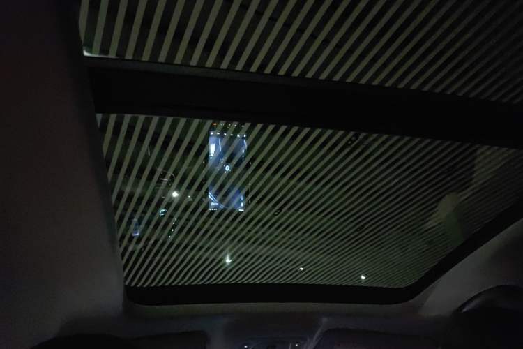 Used Roewe RX5 MAX 2019 300TGI Automatic 4G Connect Luxury Edition
