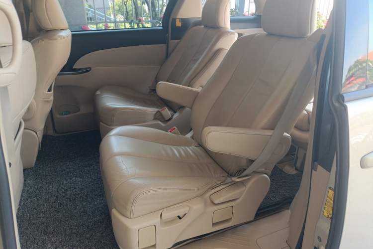 Used Toyota Previa 2012 2.4L 7-Seater Luxury Edition Left Rear Seat