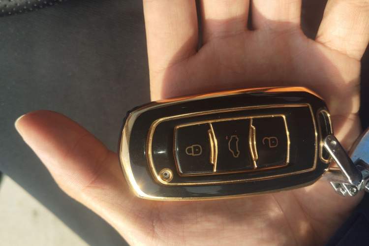 Used Geely Auto Emgrand X7 Sport 2018 1.8TD Automatic Two-Wheel Drive Smart Connect 4G Internet Edition