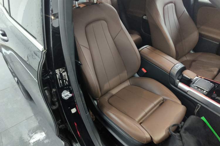 Used Mercedes-Benz GLB 2023 GLB 220 Fashion Model
