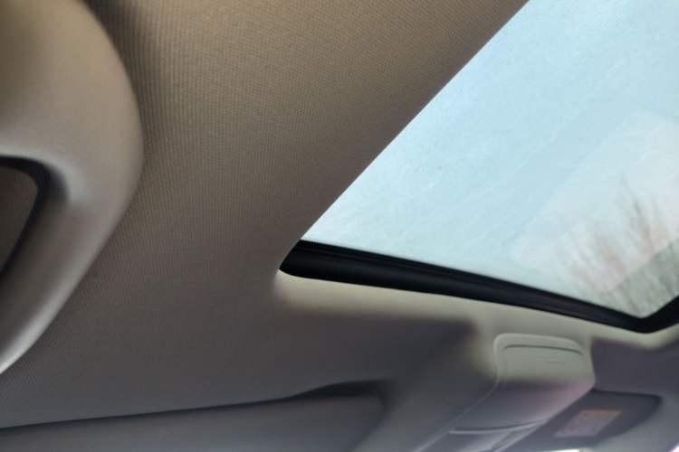 Used Volkswagen Sagitar 2015 1.6L Automatic Comfort Model Headliner