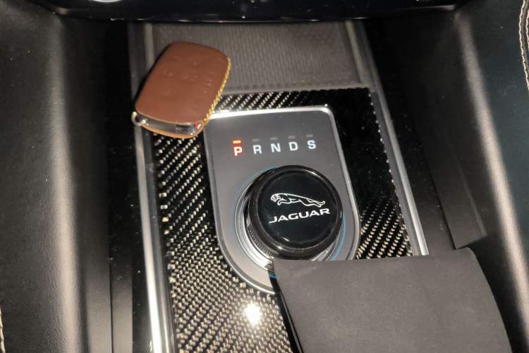 Used Jaguar F-PACE 2020 2.0T Rally Edition Gear Lever