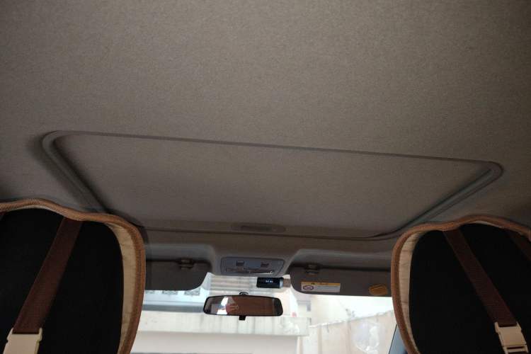 Used Toyota YARiS L Zhi Xuan 2016 Revised Version 1.5G CVT with Dynamic Sunroof