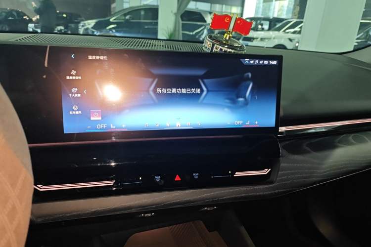 Used BMW 5 Series 2024 525Li Luxury Package